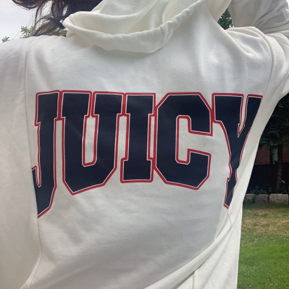 JUICY COUTURE WHITE SWEATER BRAND NEW WITH TAGS - Picture 1 of 6